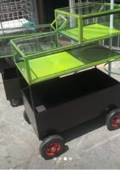 Fabricamos carritos de tintos en metal