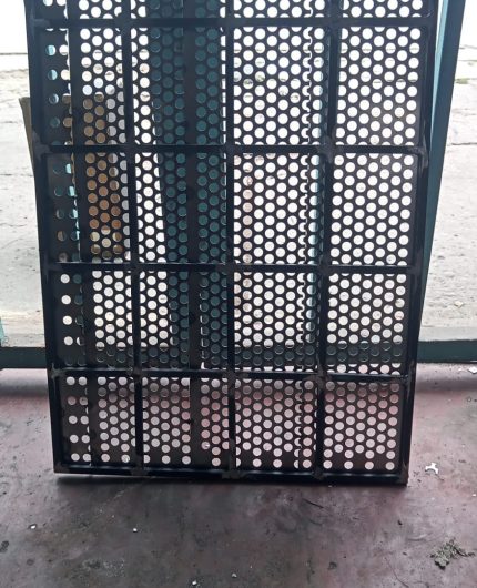 Rejas de seguridad con perforaciones